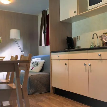 De Bosrand Luxury tent Sint Geertruid